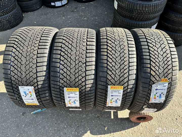 Pirelli Scorpion Winter 2 275/35 R22 и 315/30 R22