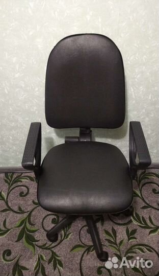 Компьютерное кресло