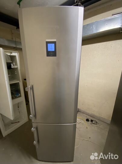 Холодильник liebherr