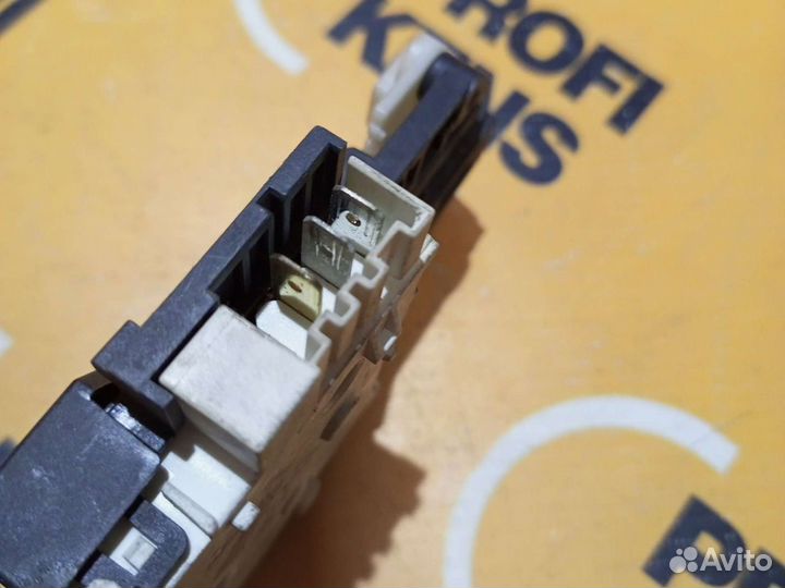 Замок убл стиральной машины Indesit-Ariston