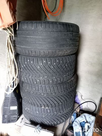 Continental ContiIceContact 245/45 R17