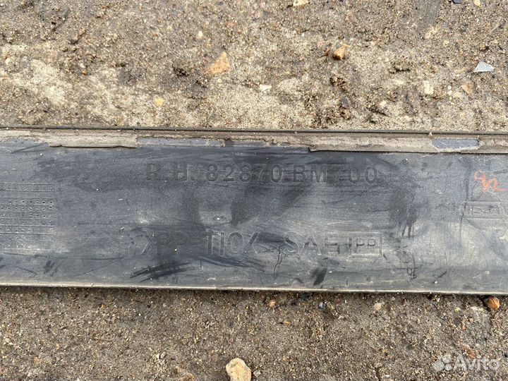 Накладка двери задней правой Nissan Almera, N16 82