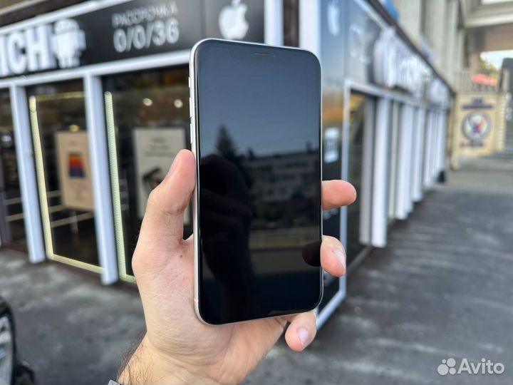 iPhone Xr, 128 ГБ