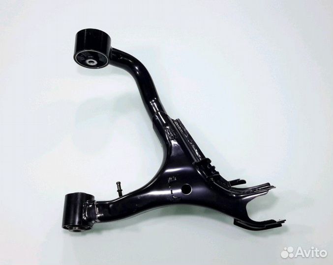 Рычаг задний верхний левый RRS