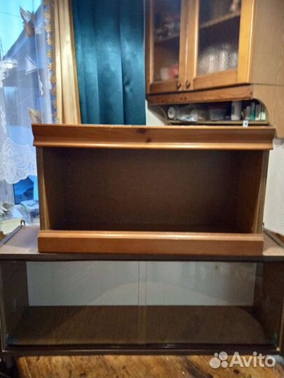 Полка книжная и бытовая