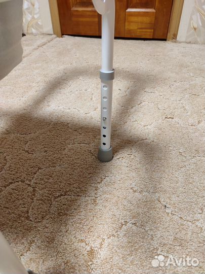 Кресло инвалидное с санитарным оснащением