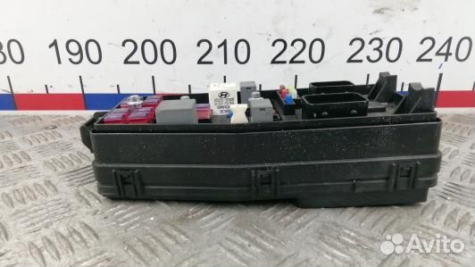 Блок предохранителей KIA carnival 2 (SEA09M101)