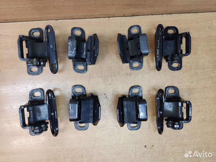 Петли дверей, Volvo 960