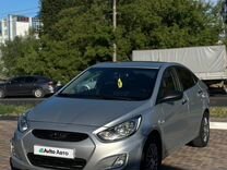 Hyundai Solaris 1.4 MT, 2011, битый, 215 000 км, с пробегом, цена 590 000 руб.