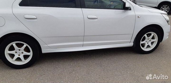 Накладки на пороги Шевролет Кобальт с 2011-н.в