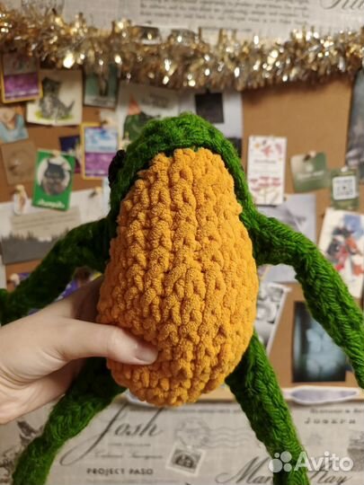 Большая вязаная лягушка из Pinterest
