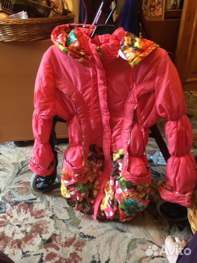 Детские новые куртки, ветровки, комбинезоны