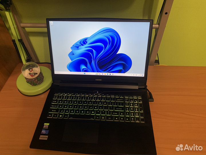 Игровой ноутбук rtx 3070, 12 ram, i5 10400, 16,1