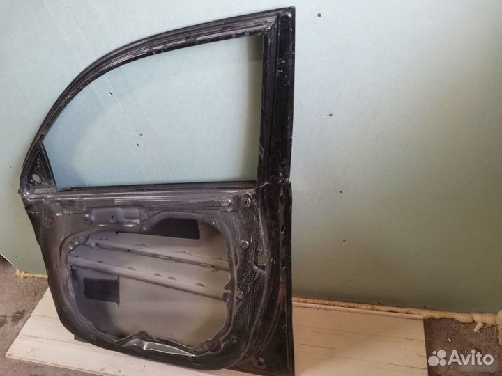 Дверь передняя правая Kia Sorento 2