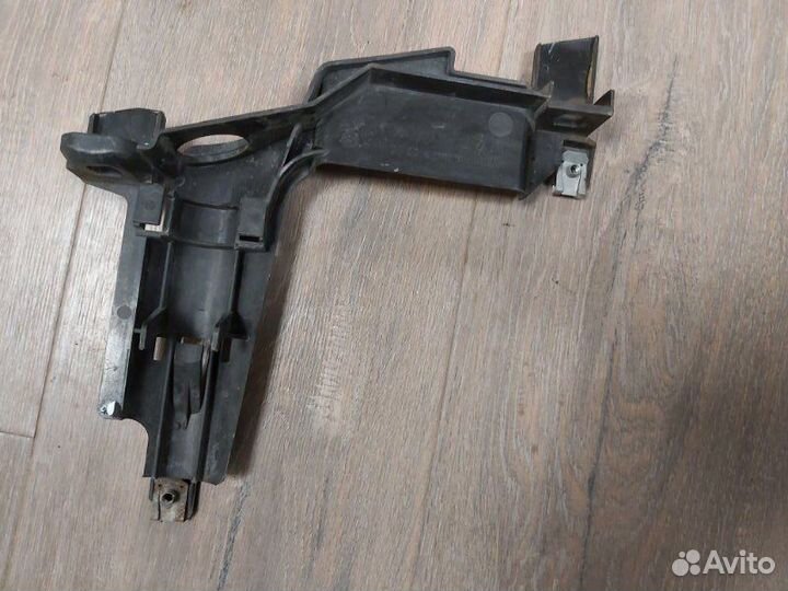 Кронштейн фары передний правый Bmw 320I E46 M52TU