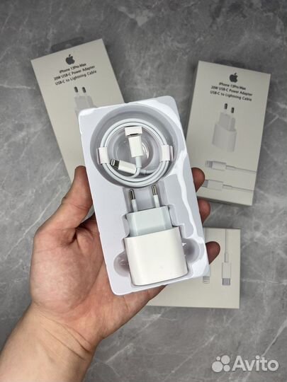 Быстрая зарядка iPhone 20w Новая (Без логипов)