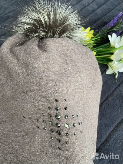 Фирменная шапочка с кристаллами Swarovsky