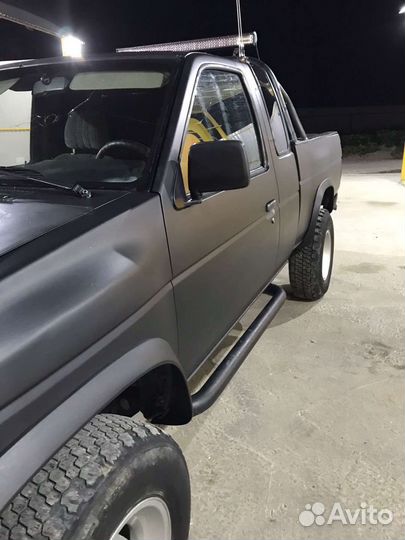 Nissan pickup 2.4 1994г