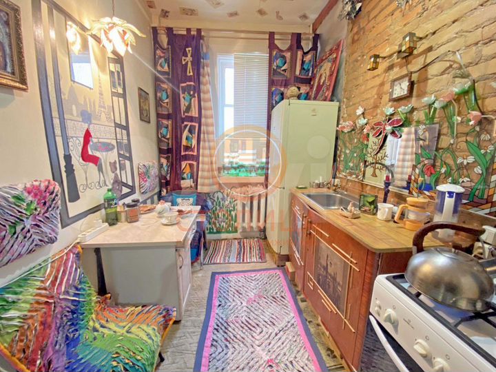 Комната 33 м² в 2-к., 2/2 эт.