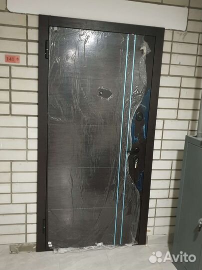 Входная дверь