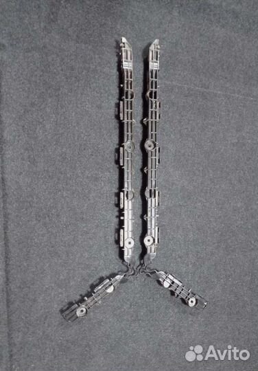 Направляющие заднего бампера Toyota Camry XV50