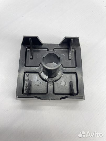 Крепление переднего бампера (ползун) на Bmw e34