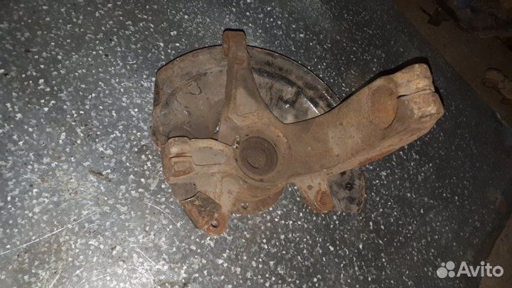 Кулак поворотный передний левый Renault Megane 2