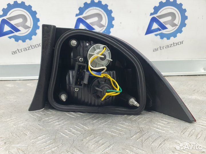 Фонарь задний левый Iran Khodro Samand 1.8 2009