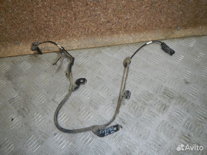 Датчик ABS передний левый, Mitsubishi (Митсубиси)