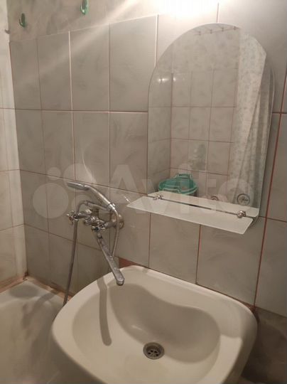 Комната 35 м² в 1-к., 1/16 эт.