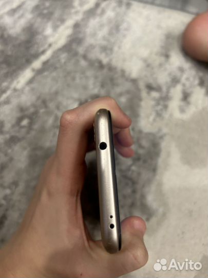Xiaomi Mi A2, 4/64 ГБ