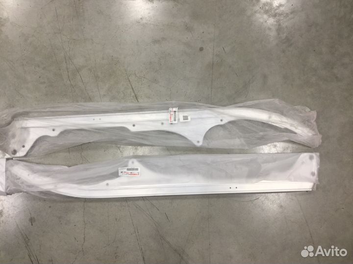 Полоз трака ямаха вентура venture 8FM-4741A-01