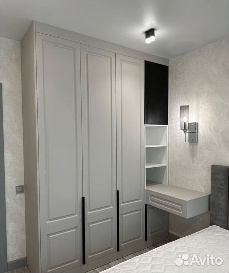 Шкаф распашной с Зеркалом