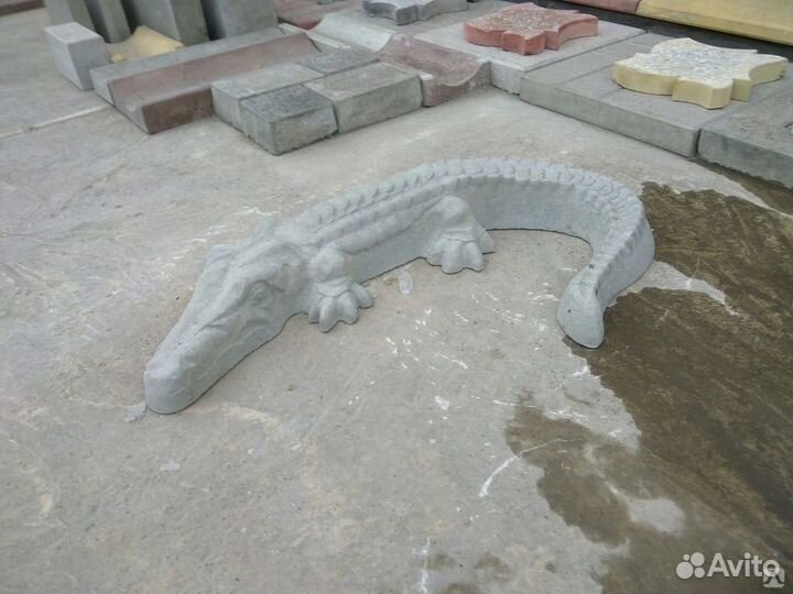 Крокодил из бетона