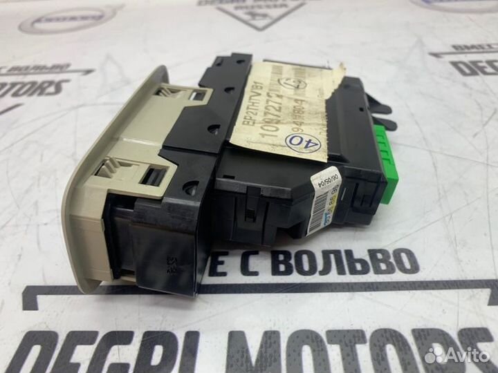 Кнопка стеклоподъемника Volvo S80 XC70 30739981