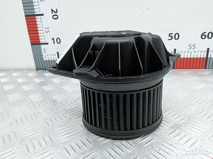 Моторчик печки для Renault Scenic 1 7701048387