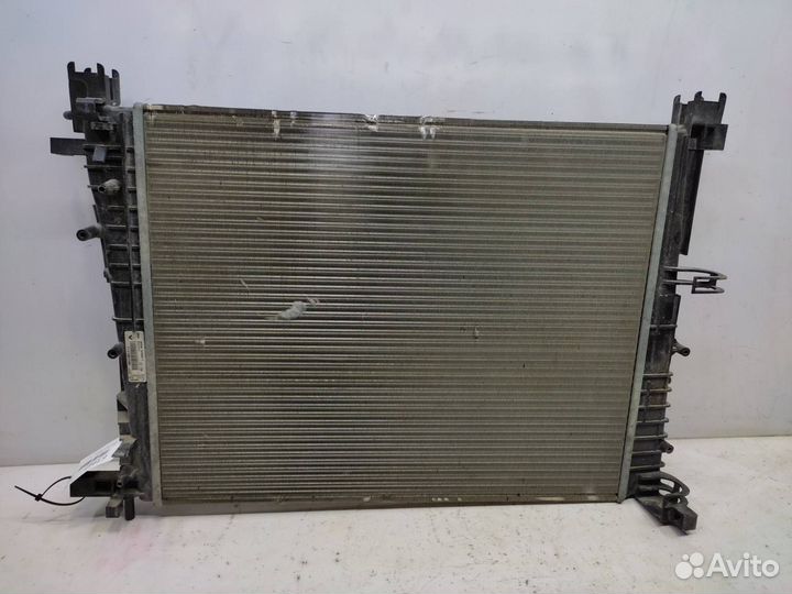 Радиатор охлаждения Renault Logan 2 2014