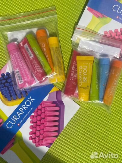 Зубная паста curaprox и щетка