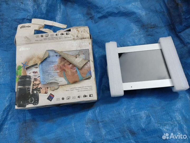 Цифровая фоторамка ritmix новая