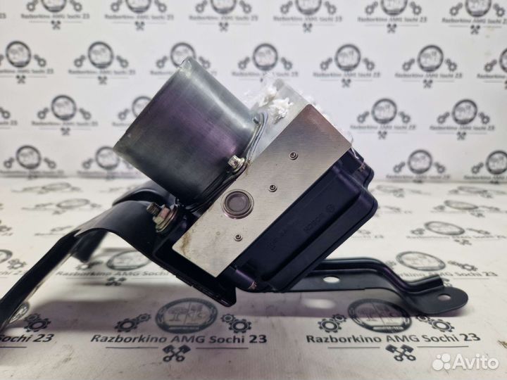 Блок ABS (насос) для Toyota Camry V70