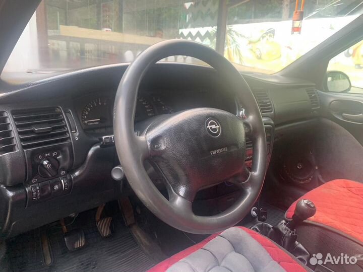 Opel Vectra, 1998