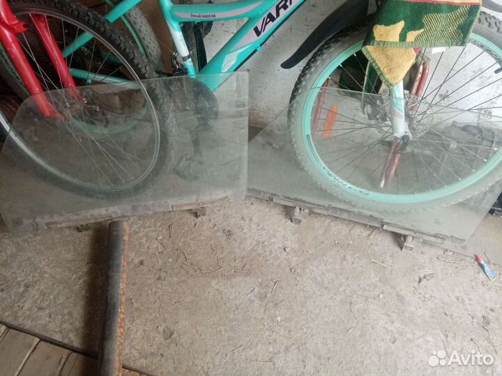 Продам стекла ваз 2105,2107 с механизмом