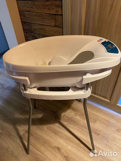 Ванночка для купания с подставкой