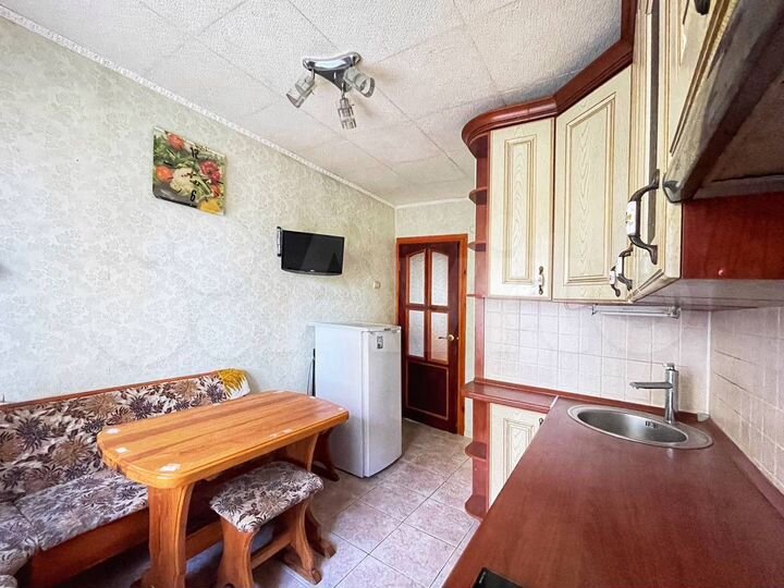 4-к. квартира, 74 м², 1/5 эт.