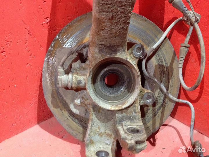 Кулак передний правый Ауди А6 С5