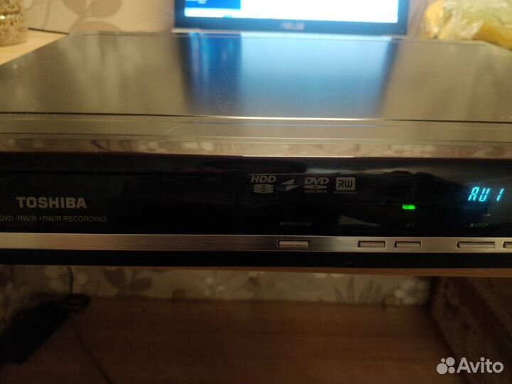 DVD плеер Toshiba, видеорекордер RD-XS27KR