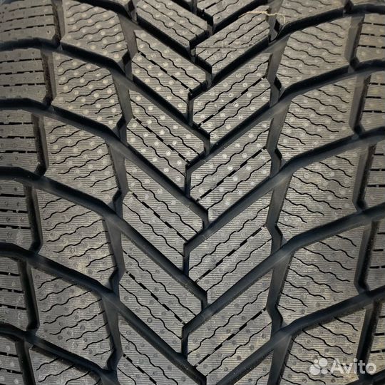 Michelin X-Ice Snow 245/45 R18 100H