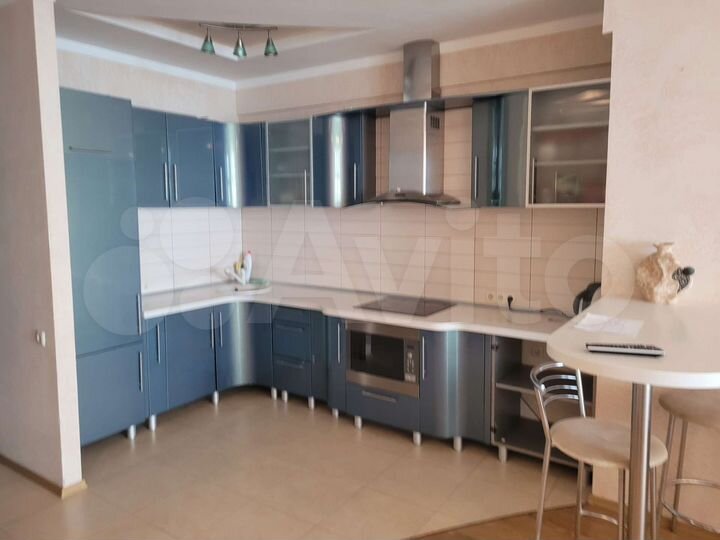 Апартаменты-студия, 75 м², 3/9 эт.