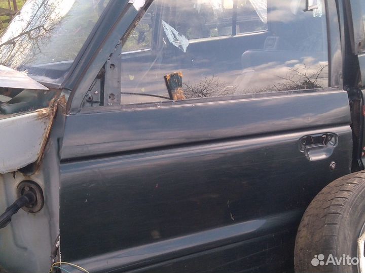 Дверь Митсубиси pajero 2