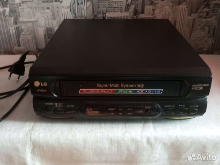 Видеомагнитофон Sharp